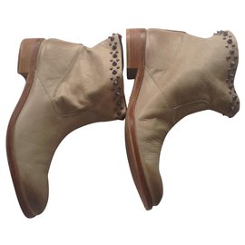 Zadig & Voltaire-Ankle Boots mit Marlow-Leder-Nieten-Beige