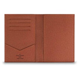 Louis Vuitton-Porta passaporto Louis Vuitton-Marrone