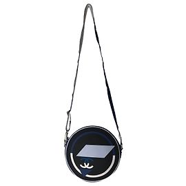 BORSA A MANO CHANEL IN TELA E GOMMA . Nero Bianco Blu navy