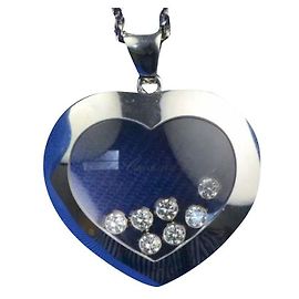 Chopard 18kt White Gold Happy Diamonds 7 Diamond Floating Heart Necklace 31" Metallic