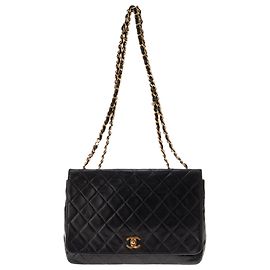 Bolsa Chanel clássica em pele de cordeiro acolchoada da marinha, hardware de ouro! Azul marinho