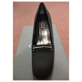 Gucci-Mocasines de tacón satinado de seda GUCCI-Negro