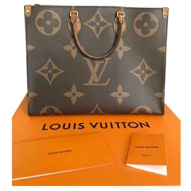 Louis Vuitton-Borsa da viaggio con monogramma gigante On the Go-Marrone,Beige,D'oro