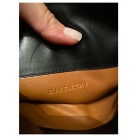 Givenchy-Botas de tiburón Givenchy-Negro