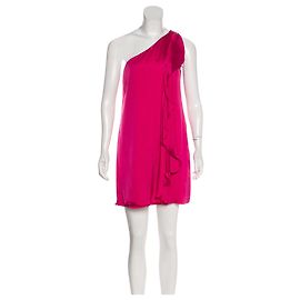 Halston Heritage Ein Kleid aus Seide mit Schultern Pink