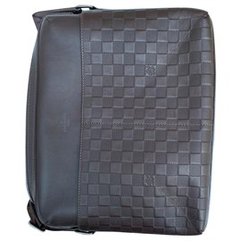Louis Vuitton-Bolsa masculina com alça de ombro-Castanho escuro