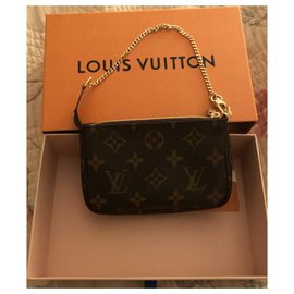 Louis Vuitton-PM-Marrón oscuro