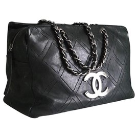 Chanel-Bolsos de mano-Negro