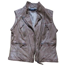 Oakwood EICHENHOLZ, ärmellose Bikerjacke aus Leder, XL. Beige