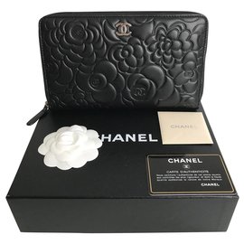 Chanel-Billetera Chanel Camellia , cordero negro , neuf-Negro