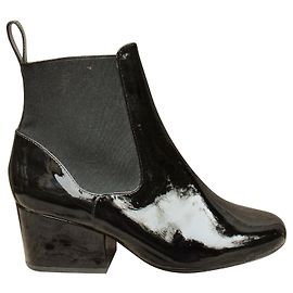 Robert Clergerie patent leather boots 37 new with slight original defect Black