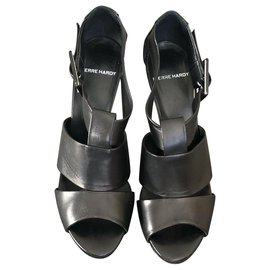 Pierre Hardy-Buckle strap heels-Black