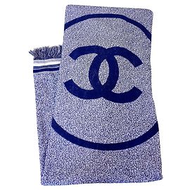 nova toalha Chanel Branco Azul