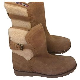 UGG Boots never worn but Stored. U.K. 5 Brown