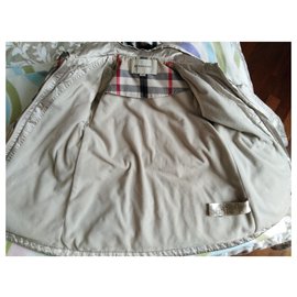 Burberry-Parka-Beige