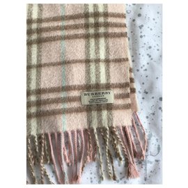 Burberry-Scarf-Pink