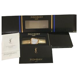 Yves Saint Laurent Visage de coeur, chiffres romains Doré