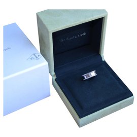 Van Cleef & Arpels Van Cleef and Arpels Perlée Signature Ring in White Gold Silvery White Grey