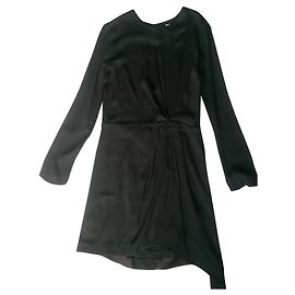 Vestido preto Iro de crepe com mangas compridas Preto