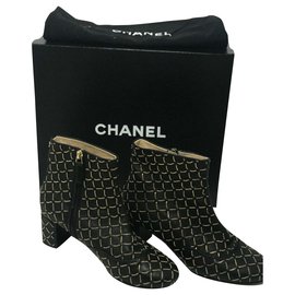 Chanel-Bottines-Noir