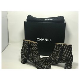 Chanel-Bottines-Noir
