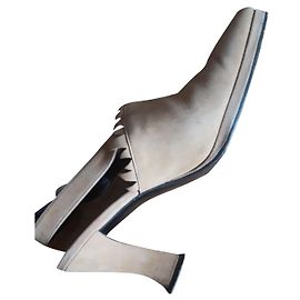 Escarpins Marque Karl Lagerfeld taille 37 Cognac