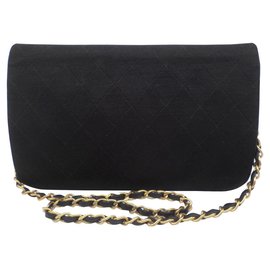 Chanel-Bolso con solapa clásico Chanel-Negro