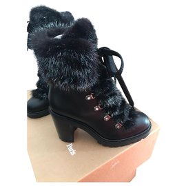 Christian Louboutin-Ankle boots. NEW-Black