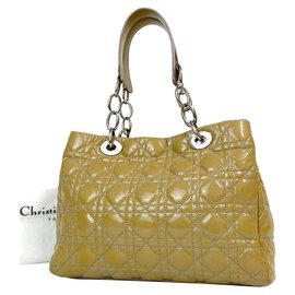 Christian Dior-Petit sac cabas souple Dior en cuir verni matelassé Cannage beige-Beige