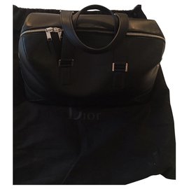 Dior-Duffle Black leather-Preto