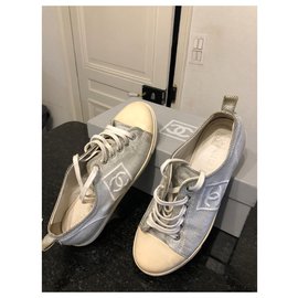 Chanel-Zapatillas-Plata