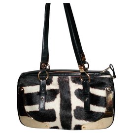 Yves Saint Laurent Sac en cuir Imprimé Zèbre