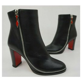 Christian Louboutin-CHRISTIAN LOUBOUTIN, Christian Louboutin Telezip. New Size 38 eu new-Black