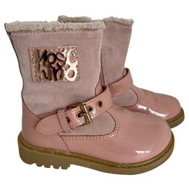 Moschino-Boots-Pink