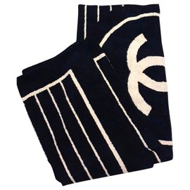 Chanel-nueva toalla Chanel-Negro,Beige