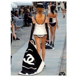 Chanel-nuovo asciugamano Chanel-Nero,Beige