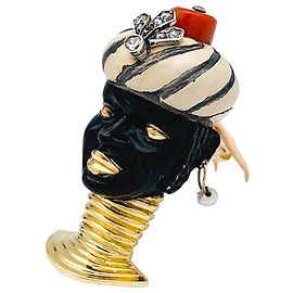 clip, Cartier durante "Moor's Head". Altro