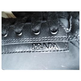 Prada-Hautes-Noir