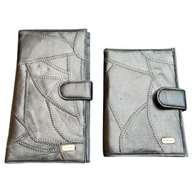 Carven-lot of 2 vintage leather wallets-Black