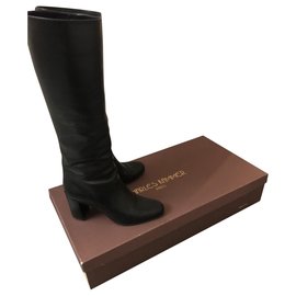 Autre Marque-Black leather heeled boots-Black