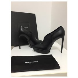 Yves Saint Laurent-Bottines cuir et ressemelées-Noir