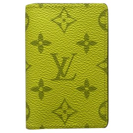 Louis Vuitton-Louis Vuitton taigarama wallet-Yellow