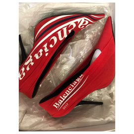 Balenciaga-DECOLTE-Red