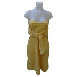 Prada-Vestidos-Amarillo