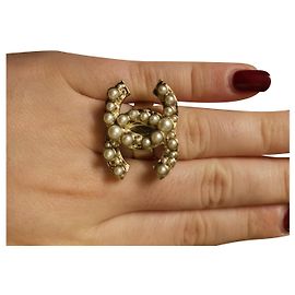 Anello a fantasia foderato a chanel D'oro