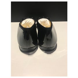 Chanel-Chanel bailarinas em couro de bezerro preto 37 , vendido com caixa e saco para o pó . Condição perfeita , Nunca usado-Preto