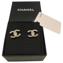 Chanel-CHANEL BOUCLES D’OREILLES DOUBLE CC PERLÉS . NEUVES &JAMAIS UTILISÉES-Argenté,Blanc