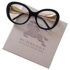 Burberry 1980S Black