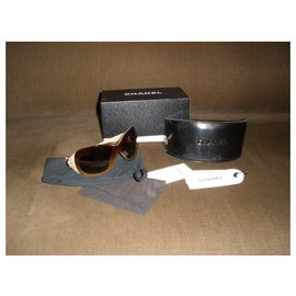 Chanel-Oculos escuros-Creme