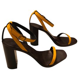 Saint Laurent-Loulou-Yellow